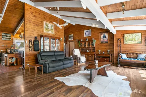 Property photo of 36 Foxs Road Toongabbie VIC 3856