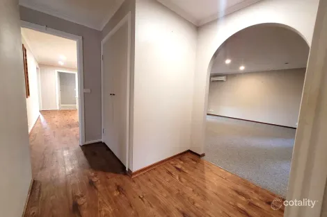 Property photo of 105 Kosciuszko Road Thurgoona NSW 2640