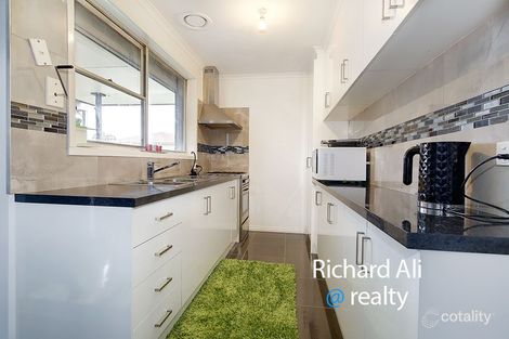 Property photo of 5 Thorpdale Avenue Coolaroo VIC 3048