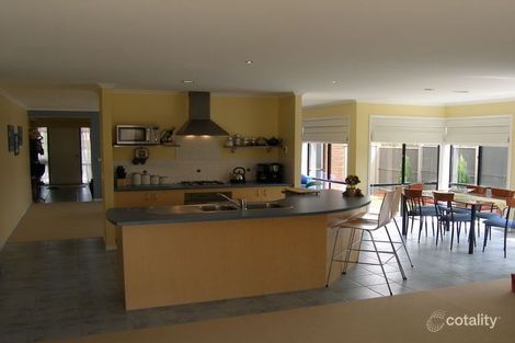Property photo of 21 Toongabbie Place Craigieburn VIC 3064