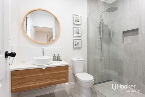 Property photo of 14 Breakwater Crescent Point Cook VIC 3030
