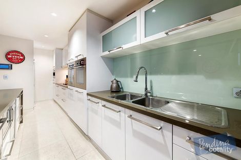 Property photo of 6 Boughton Place West Melbourne VIC 3003