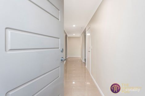Property photo of 39 Sellafield Bend Waikiki WA 6169