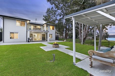 Property photo of 18 Asca Drive Green Point NSW 2251