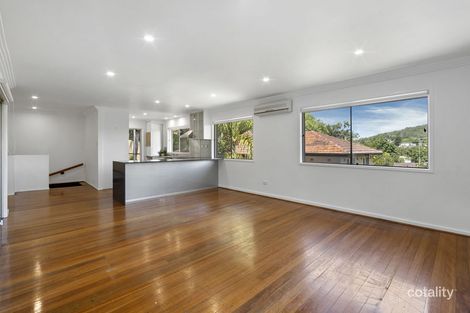 17 Flynn St, Holland Park West, QLD 4121