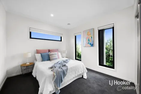 Property photo of 24 Palmerston Walk Werribee VIC 3030