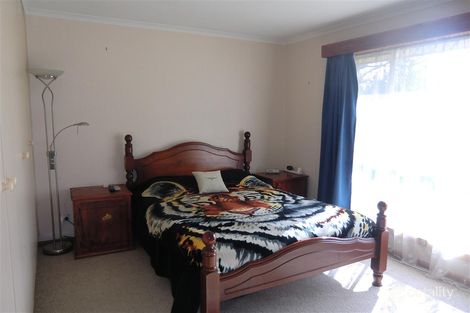 Property photo of 3 Wireless Road West Mount Gambier SA 5290