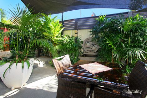 Property photo of 2/21 Wildwood Court Surfers Paradise QLD 4217