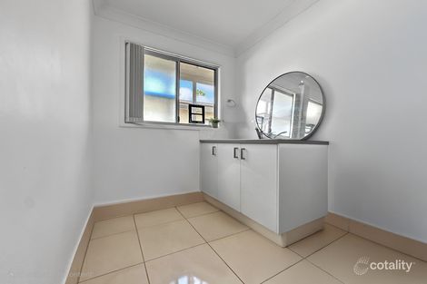 Property photo of 18 Rise Circuit Pacific Pines QLD 4211