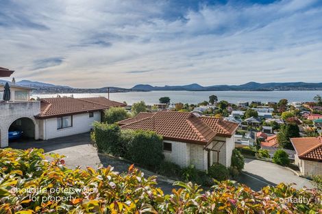 1/7 Chessington Ct, Sandy Bay, TAS 7005