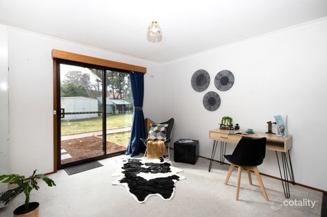 Property photo of 31 Ironbark Crescent Banks ACT 2906