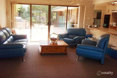 Property photo of 4 Ophelia Grove Mount Nasura WA 6112
