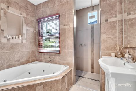 Property photo of 1/3 Finton Grove Reservoir VIC 3073