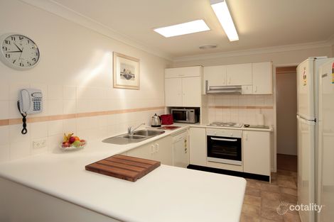 Property photo of 34 Fairbairn Crescent Kooringal NSW 2650