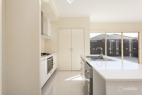 Property photo of 21 Chatham Avenue Tarneit VIC 3029
