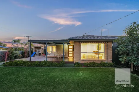 24 Elmhurst Rd, Gladstone Park, VIC 3043