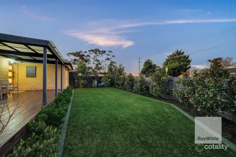 Property photo of 24 Elmhurst Road Gladstone Park VIC 3043