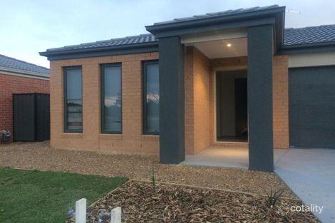 Property photo of 37 Pinnacle Drive Pakenham VIC 3810