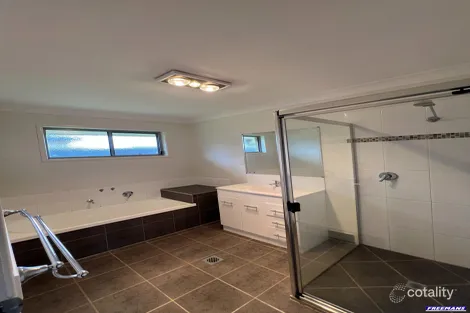 Property photo of 28 King Street Memerambi QLD 4610