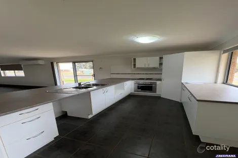 Property photo of 28 King Street Memerambi QLD 4610