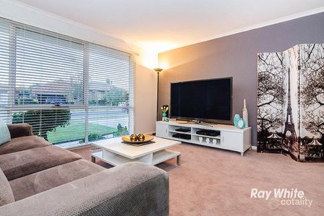 Property photo of 70 Waverley Park Drive Cranbourne North VIC 3977