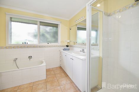 Property photo of 4 Purri Close Greensborough VIC 3088