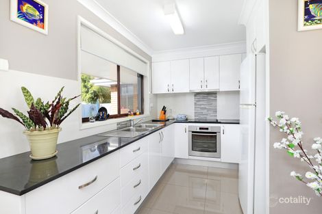 Property photo of 33 Oakland Avenue Windang NSW 2528