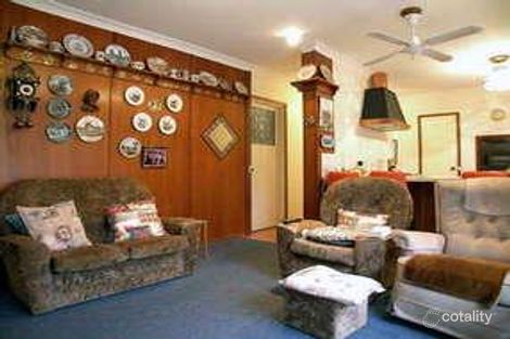 Property photo of 16 Standing Road Lesmurdie WA 6076