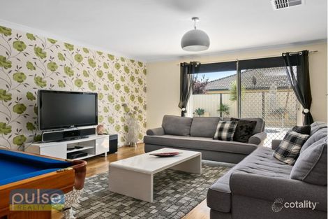 Property photo of 19 Moonah Way Hammond Park WA 6164