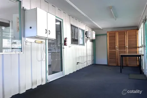 Property photo of 31 Willoughby Street Willows QLD 4702