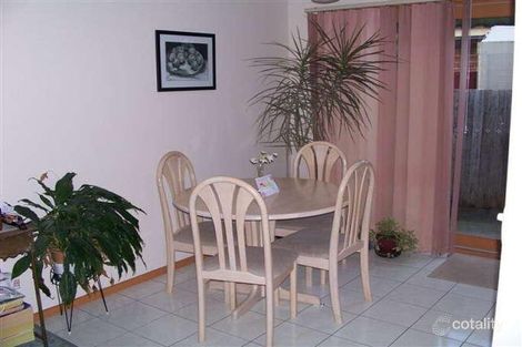 Property photo of 8 Megan Close Cranbourne West VIC 3977