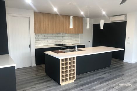 17b Kirkwood Ave, Seaford, VIC 3198