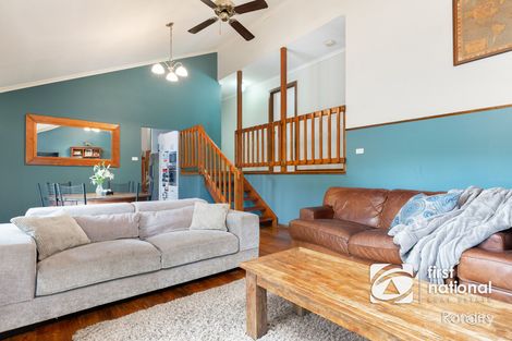 Property photo of 7 Suffolk Avenue Cockatoo VIC 3781