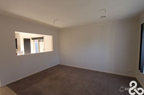 Property photo of 5 Doomben Drive Mill Park VIC 3082