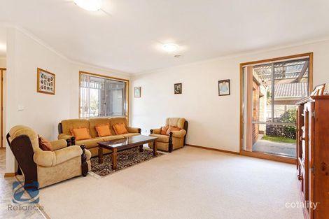 Property photo of 5 Haydn Place Narre Warren South VIC 3805