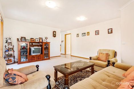 Property photo of 5 Haydn Place Narre Warren South VIC 3805