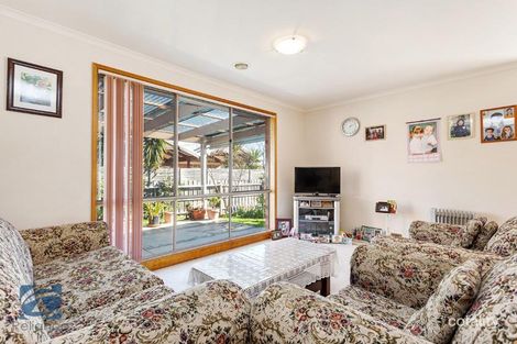 Property photo of 5 Haydn Place Narre Warren South VIC 3805