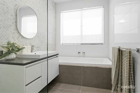 Property photo of 4 Borage Street Mickleham VIC 3064