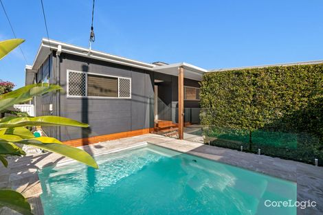 Property photo of 10 Barnard Street Biggera Waters QLD 4216