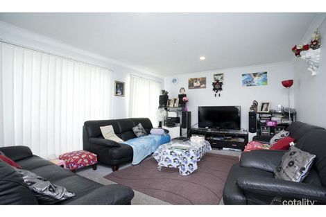 Property photo of 2 Pampas Lane Cairnlea VIC 3023
