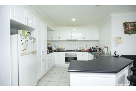Property photo of 2 Pampas Lane Cairnlea VIC 3023