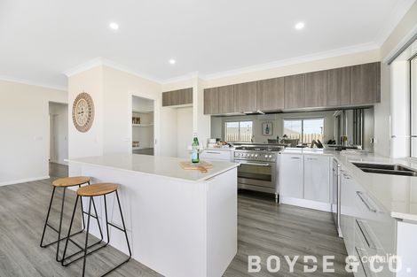 Property photo of 28 Skipton Street Drouin VIC 3818