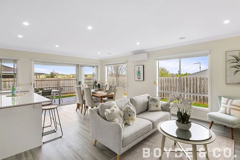 Property photo of 28 Skipton Street Drouin VIC 3818