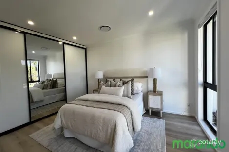 Property photo of 16 Marlowe Street Wetherill Park NSW 2164