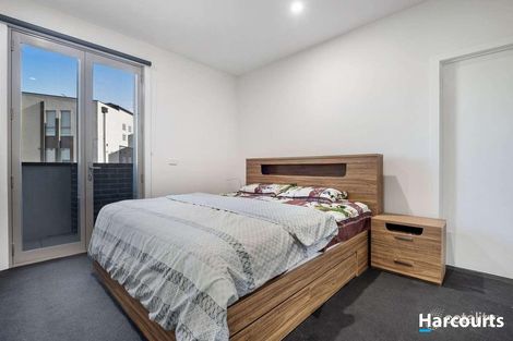 Property photo of 21/2 Ambrose Treacy Drive Bundoora VIC 3083