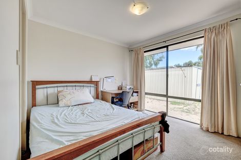 Property photo of 4 Woodside Loop Beckenham WA 6107