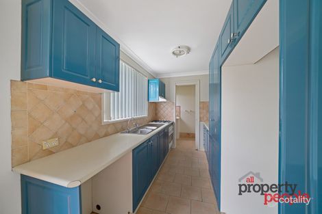 Property photo of 1/5 Casuarina Place Macquarie Fields NSW 2564