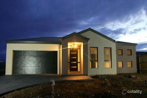 Property photo of 27 Daintree Boulevard Tarneit VIC 3029