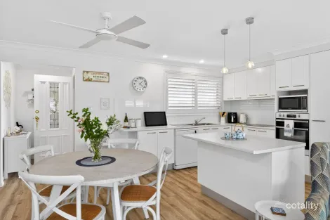 2/14 Watkins St, Long Jetty, NSW 2261