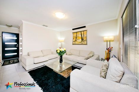 16b Pollard St, Glendalough, WA 6016